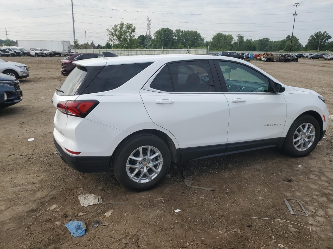2024 Chevrolet Equinox Lt - Image 3