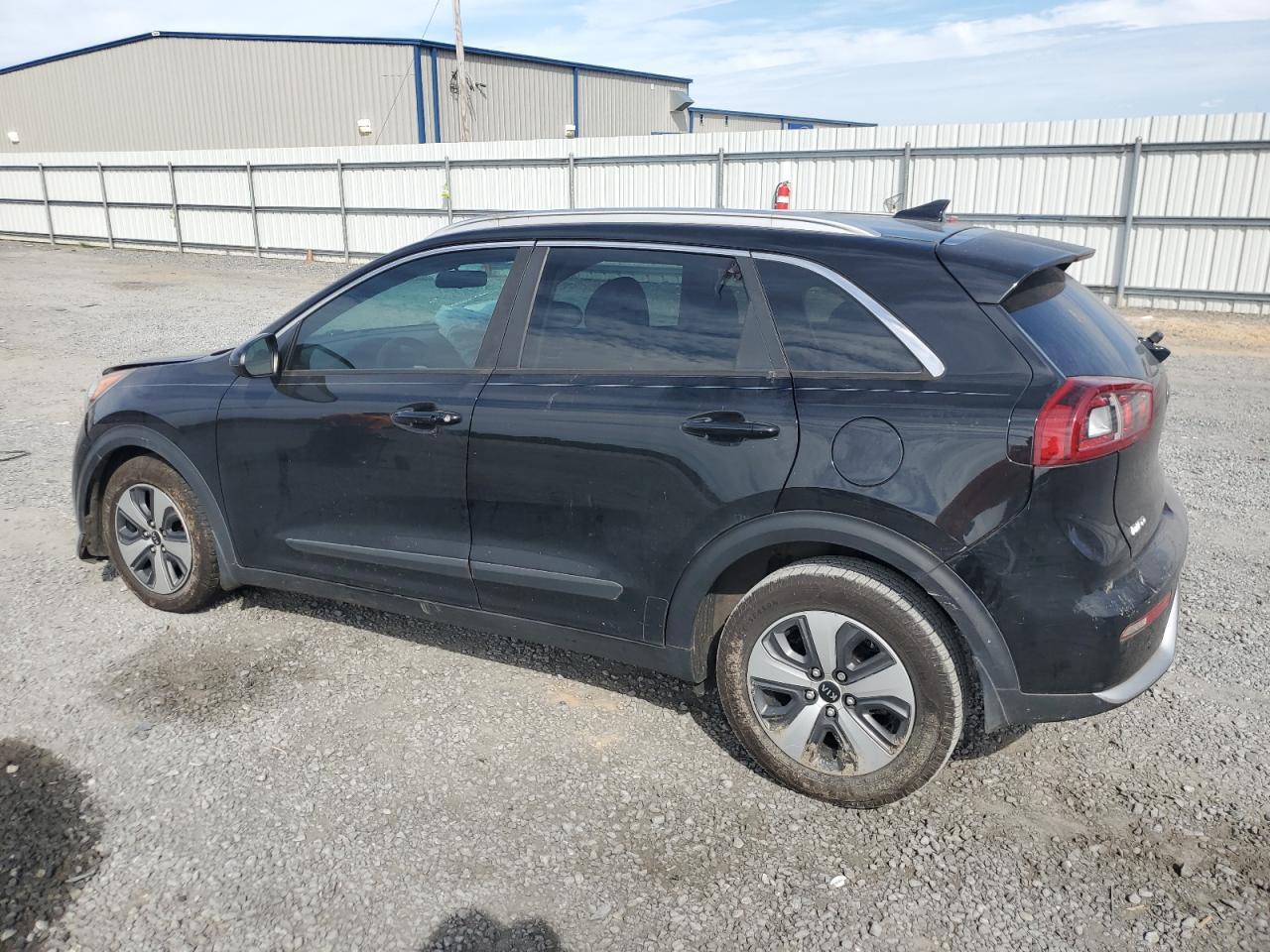 2017 Kia Niro Fe - Фото 2