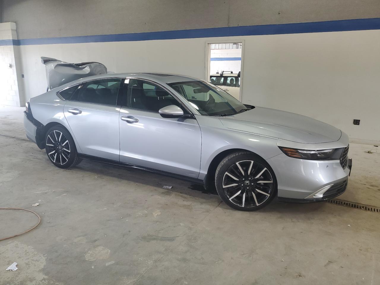 2023 Honda Accord Touring Hybrid - Image 4