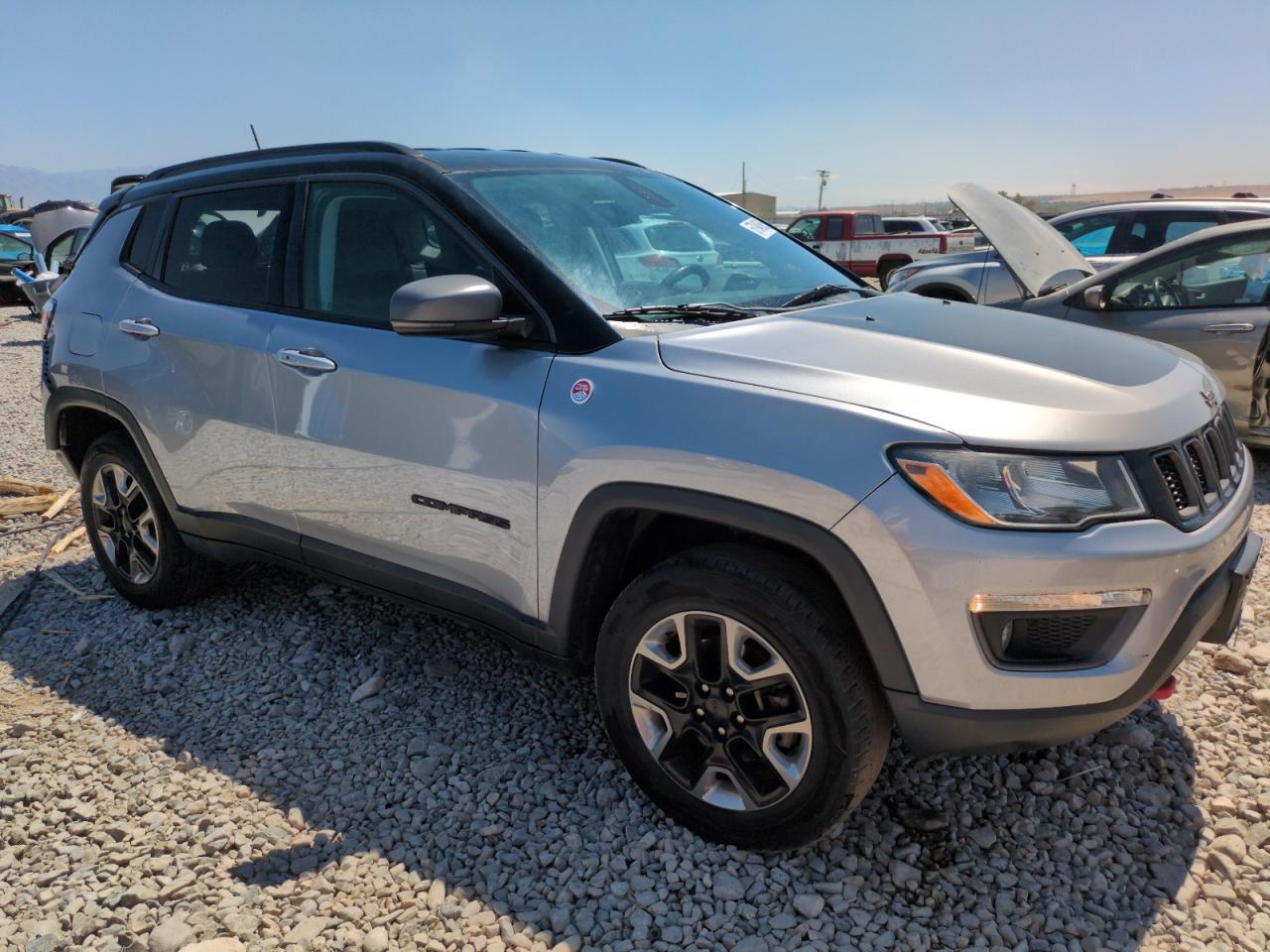 2017 Jeep Compass Trailhawk - Image 4