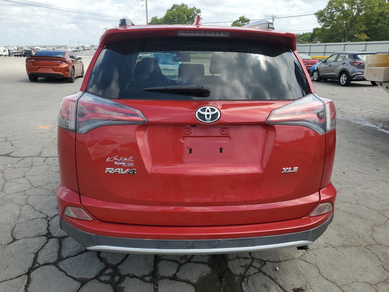 2016 Toyota Rav4 Xle - Image 6