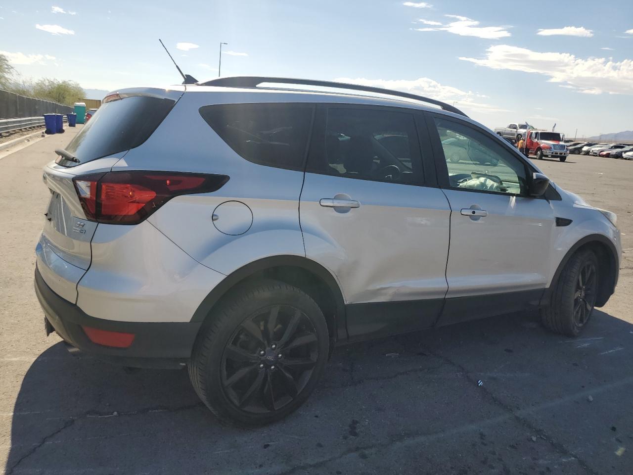 2019 Ford Escape Se - Фото 3