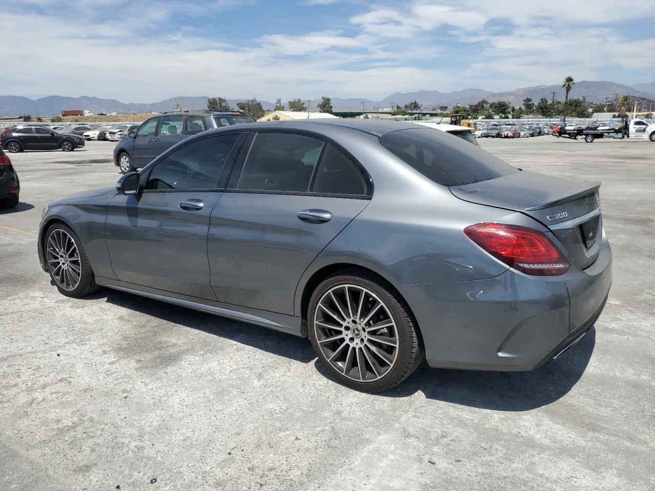 2021 Mercedes-Benz C 300 - Фото 2