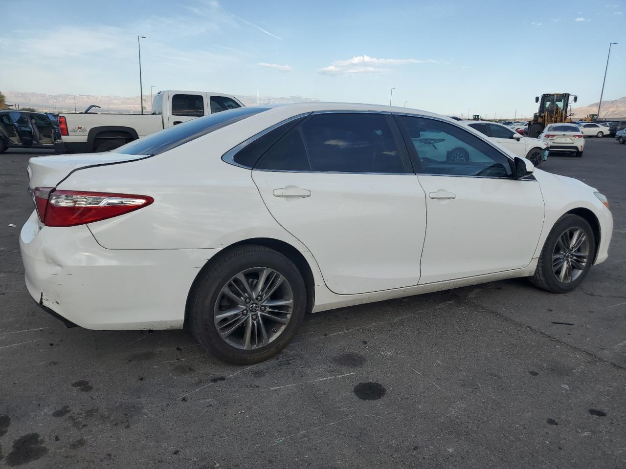 2016 Toyota Camry Le - Image 3