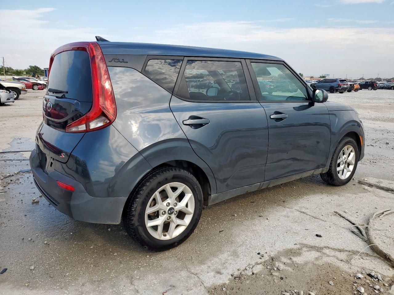 2020 Kia Soul Lx - Фото 3