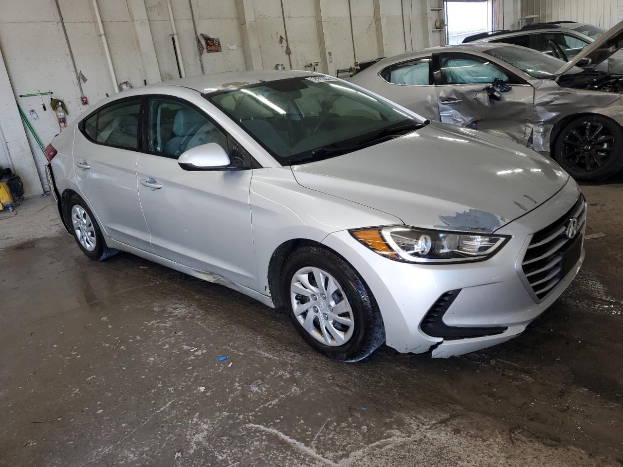 2017 Hyundai Elantra Se - Image 4