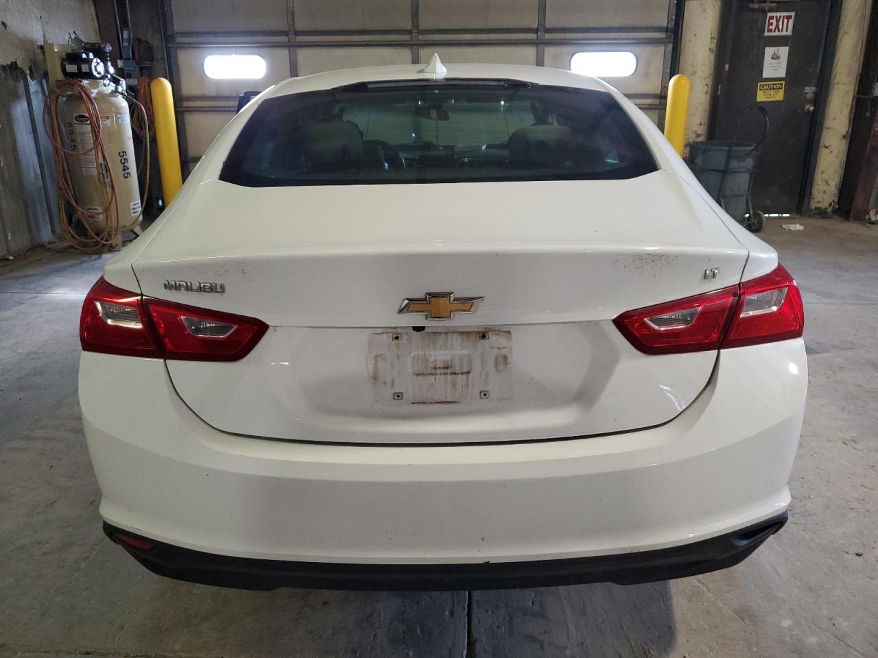 2018 Chevrolet Malibu Lt - Image 6