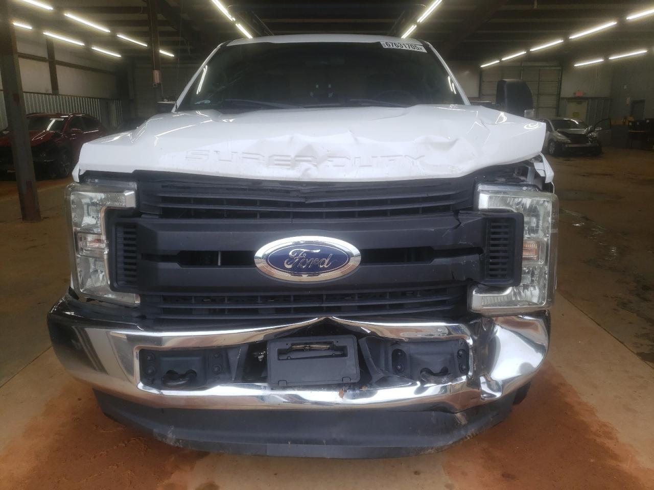2019 Ford F250 Super Duty - Фото 5