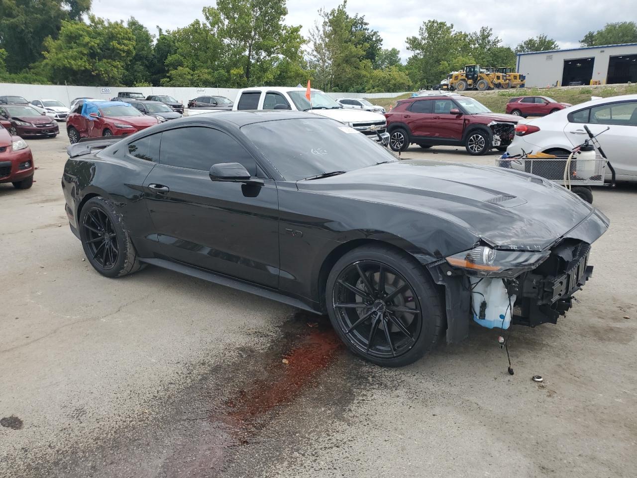 2022 Ford Mustang Gt - Фото 4