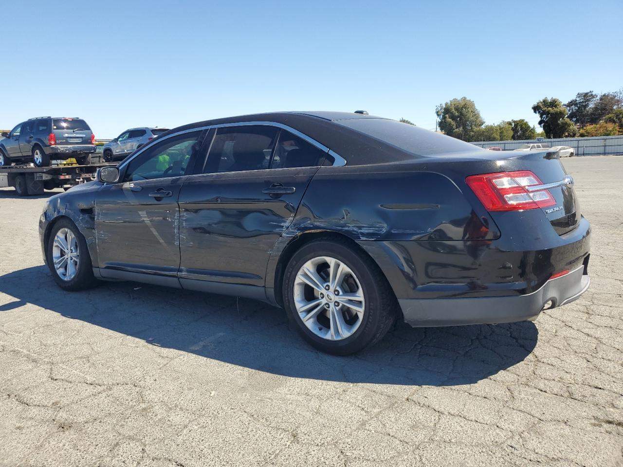 2014 Ford Taurus Sel - Image 2