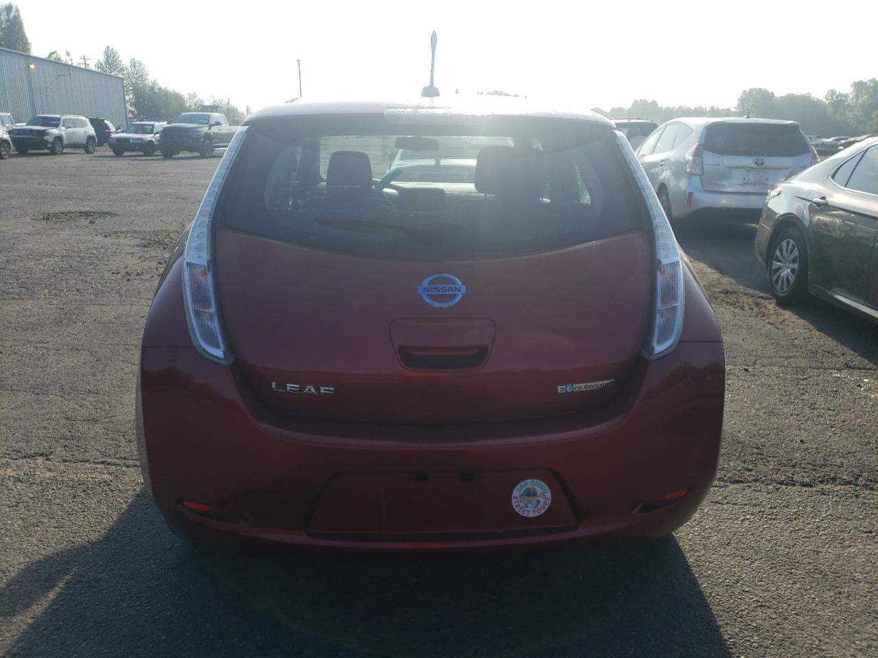 2013 Nissan Leaf S - Image 6