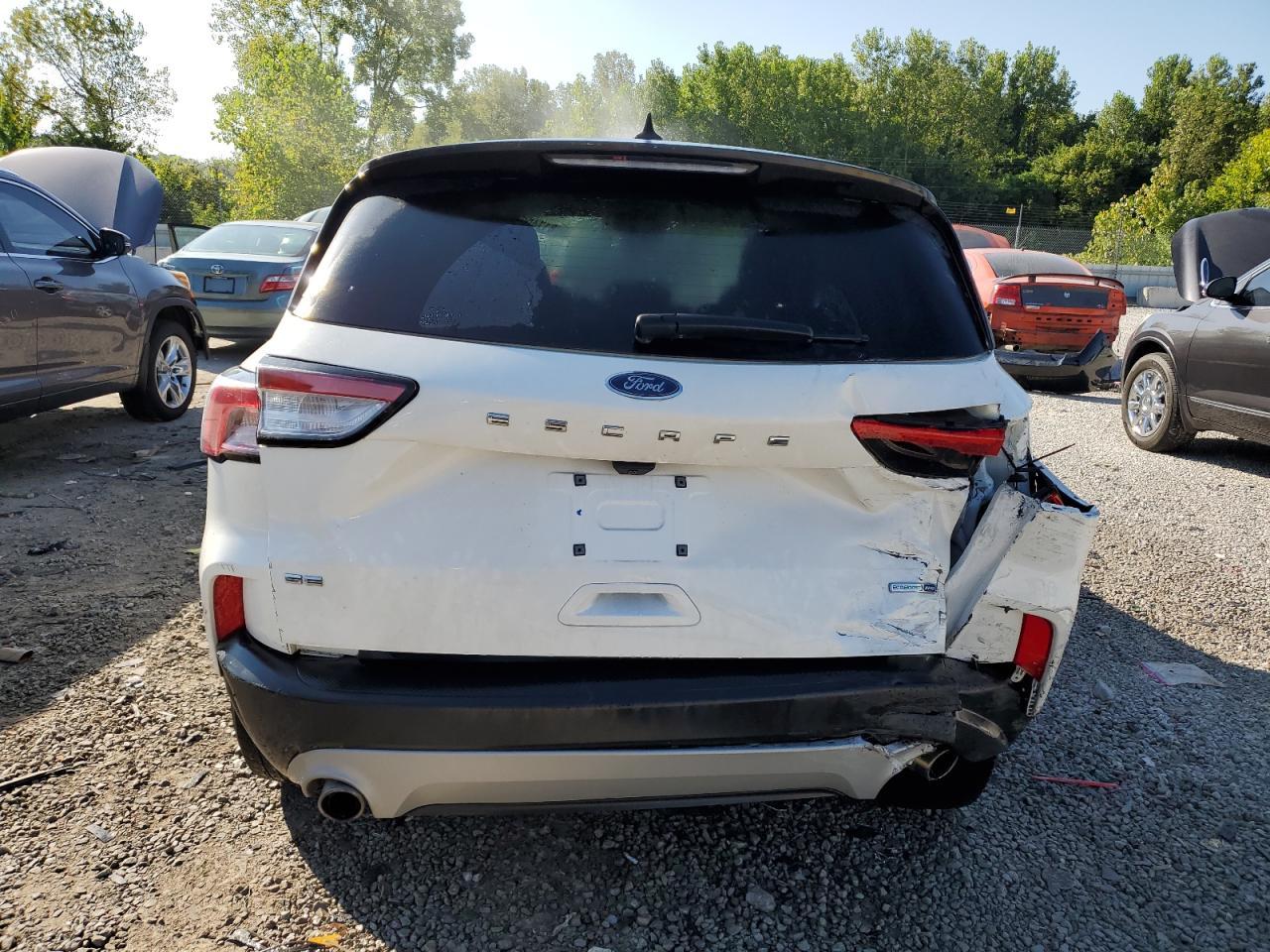 2020 Ford Escape Se - Фото 6