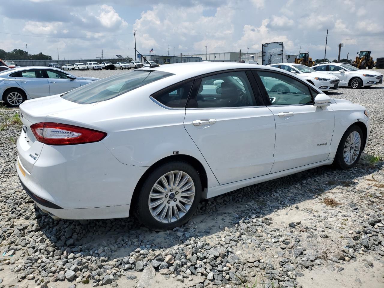 2015 Ford Fusion Se Hybrid - Image 3