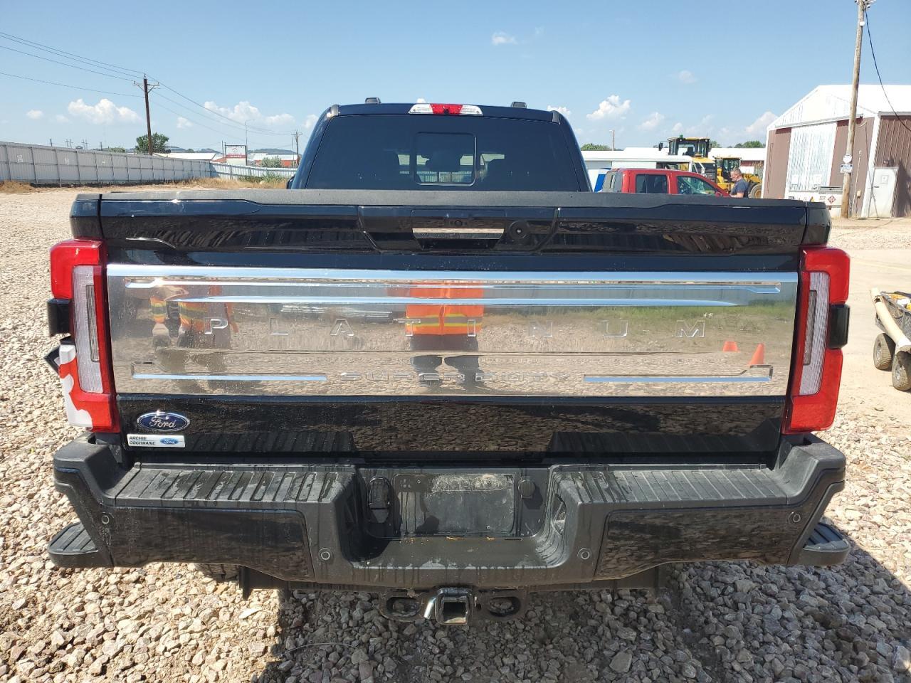 2024 Ford F350 Super Duty - Фото 6