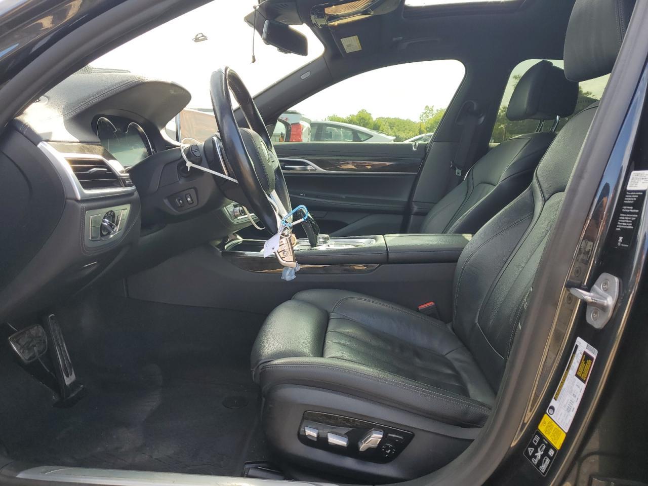 2019 BMW 740 Xi - Image 7