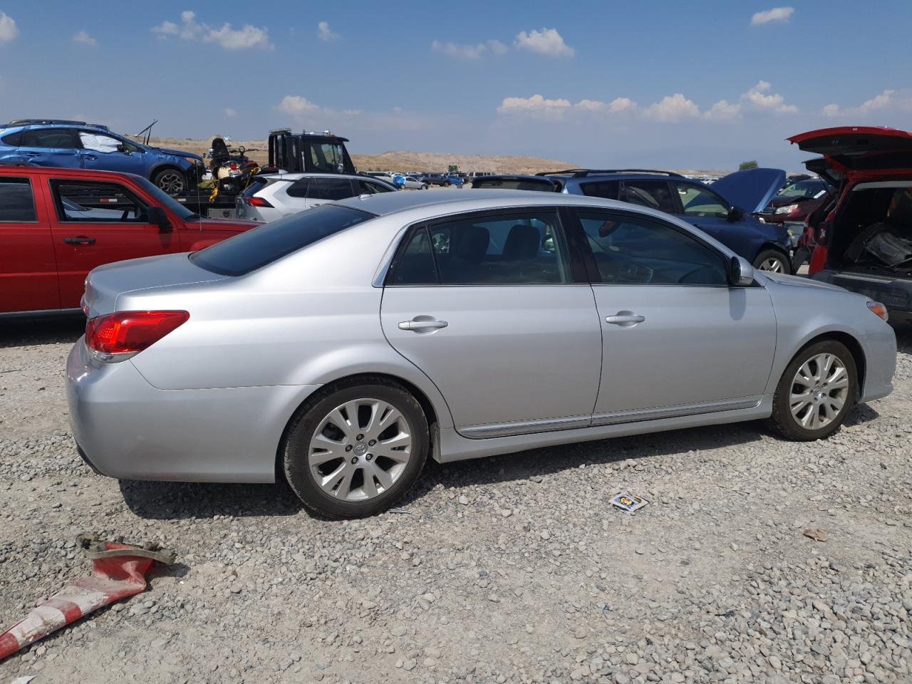2011 Toyota Avalon Base - Фото 3