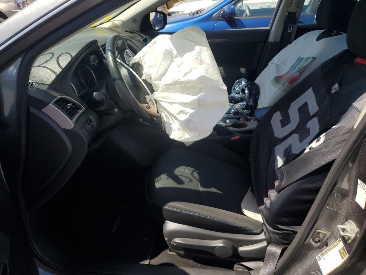 2019 Nissan Sentra S - Image 7
