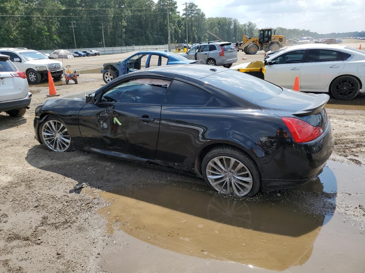 2011 Infiniti G37 Base - Фото 2
