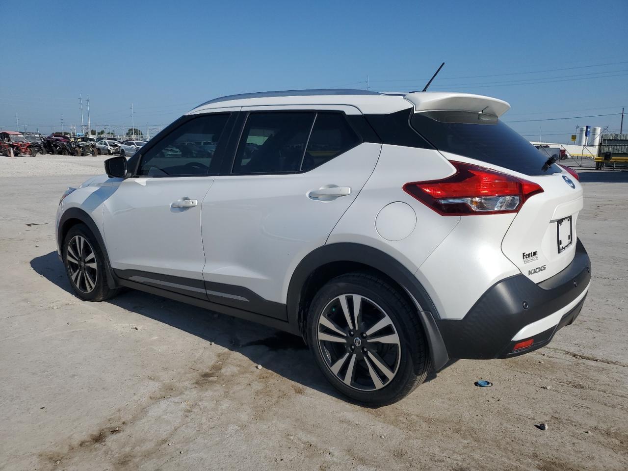 2020 Nissan Kicks Sr - Фото 2