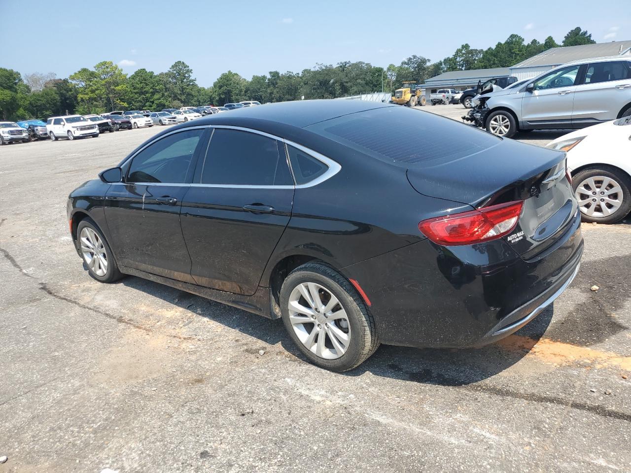 2016 Chrysler 200 Limited - Фото 2