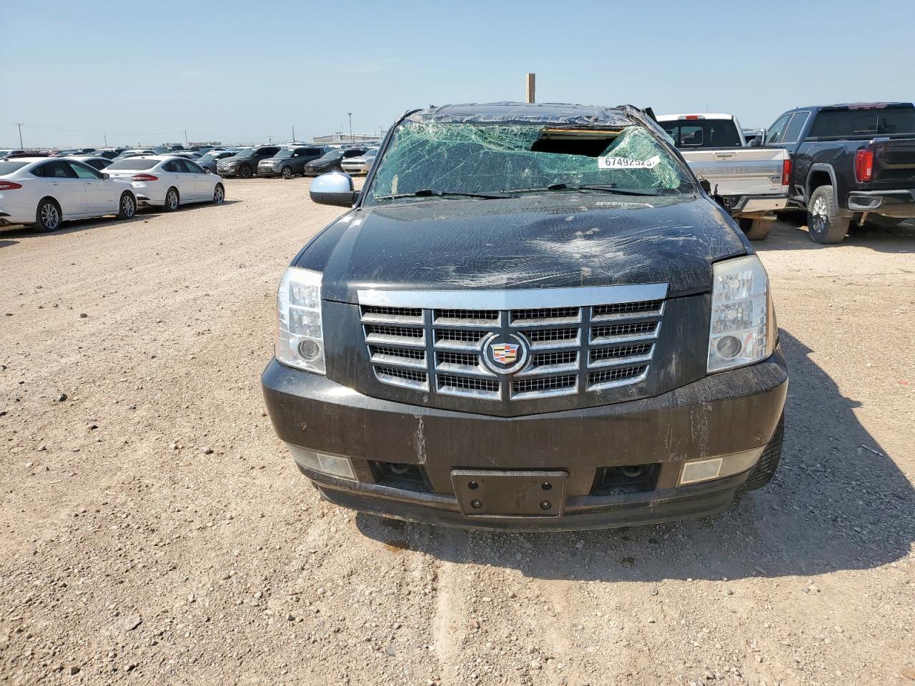 2012 Cadillac Escalade Luxury - Image 5