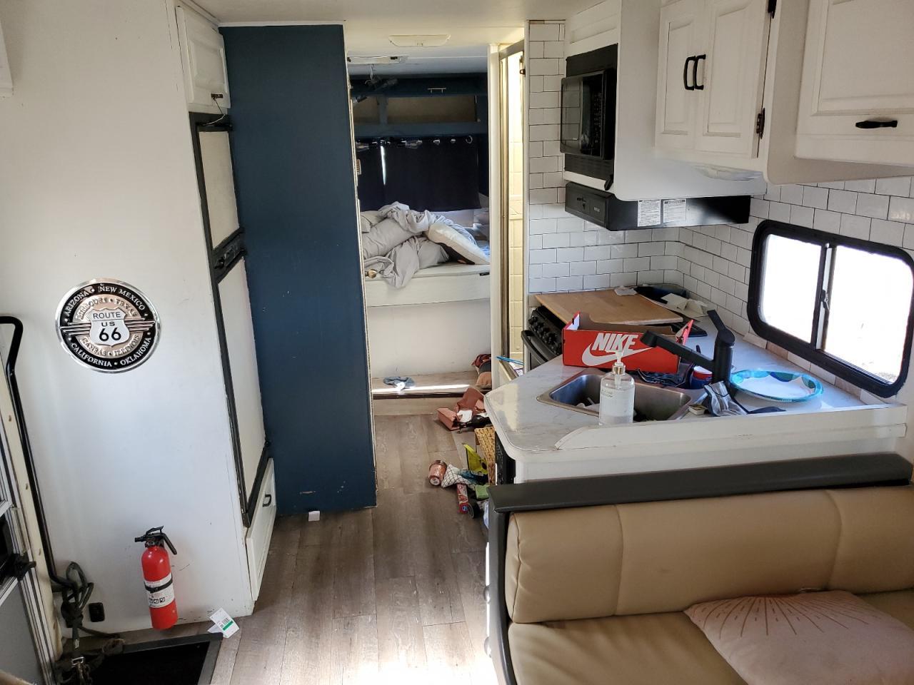 2008 Ford Econoline E350 Super Duty Cutaway Van - Фото 6