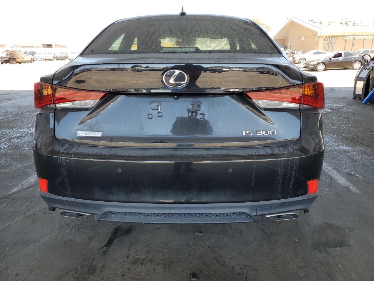 2018 Lexus Is 300 - Фото 6