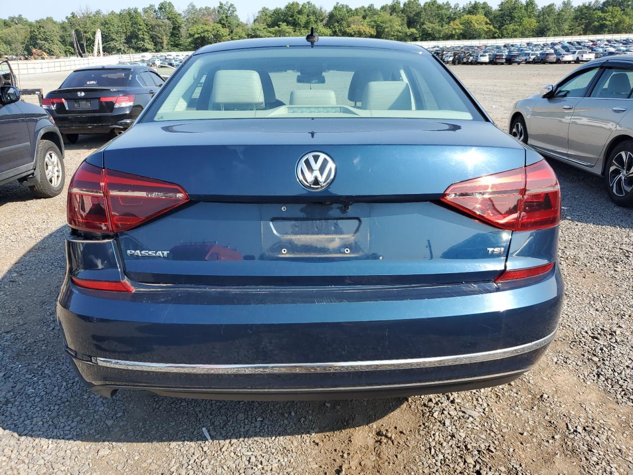 2019 Volkswagen Passat Wolfsburg - Image 6