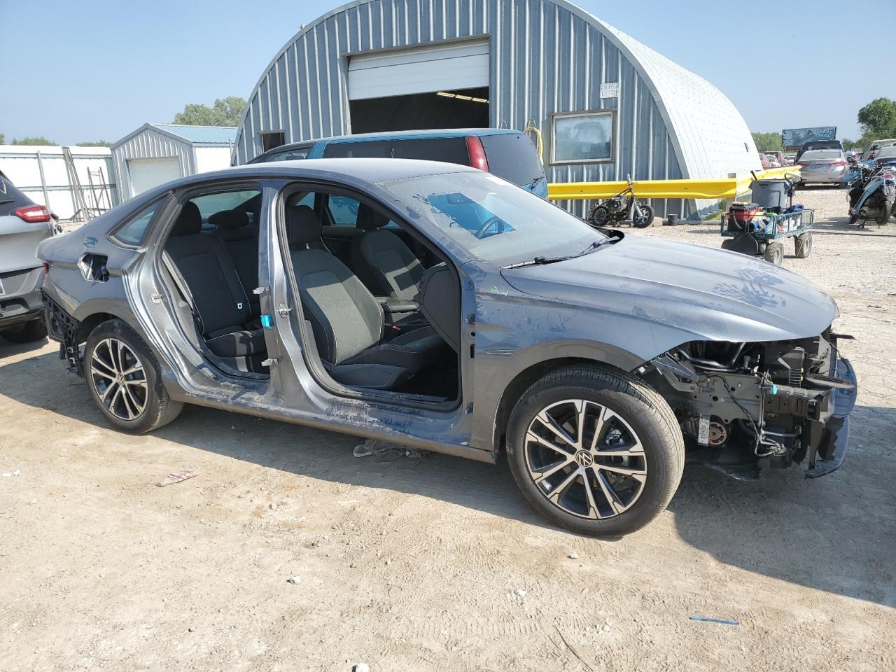 2025 Volkswagen Jetta Sport - Image 4