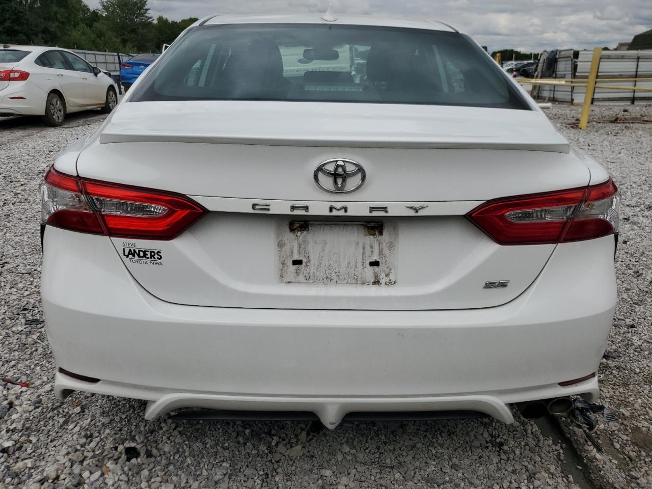 2020 Toyota Camry Se - Image 6