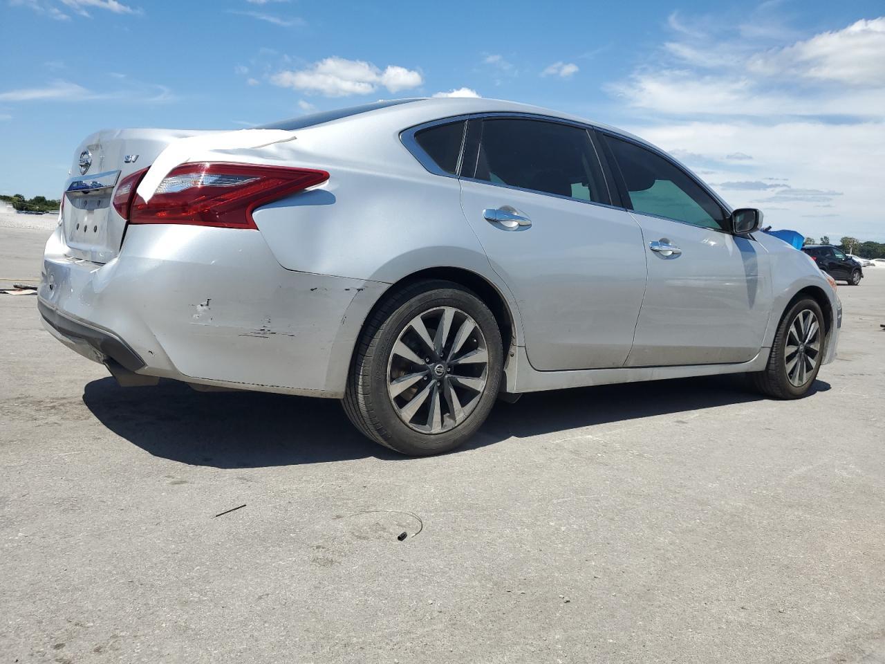 2018 Nissan Altima 2.5 - Фото 3