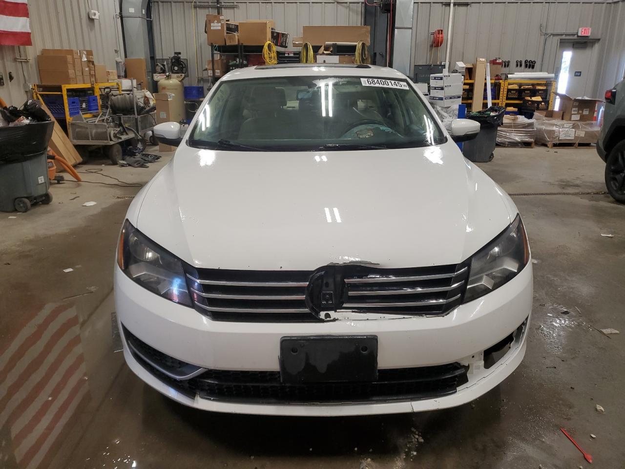2013 Volkswagen Passat Se - Image 5
