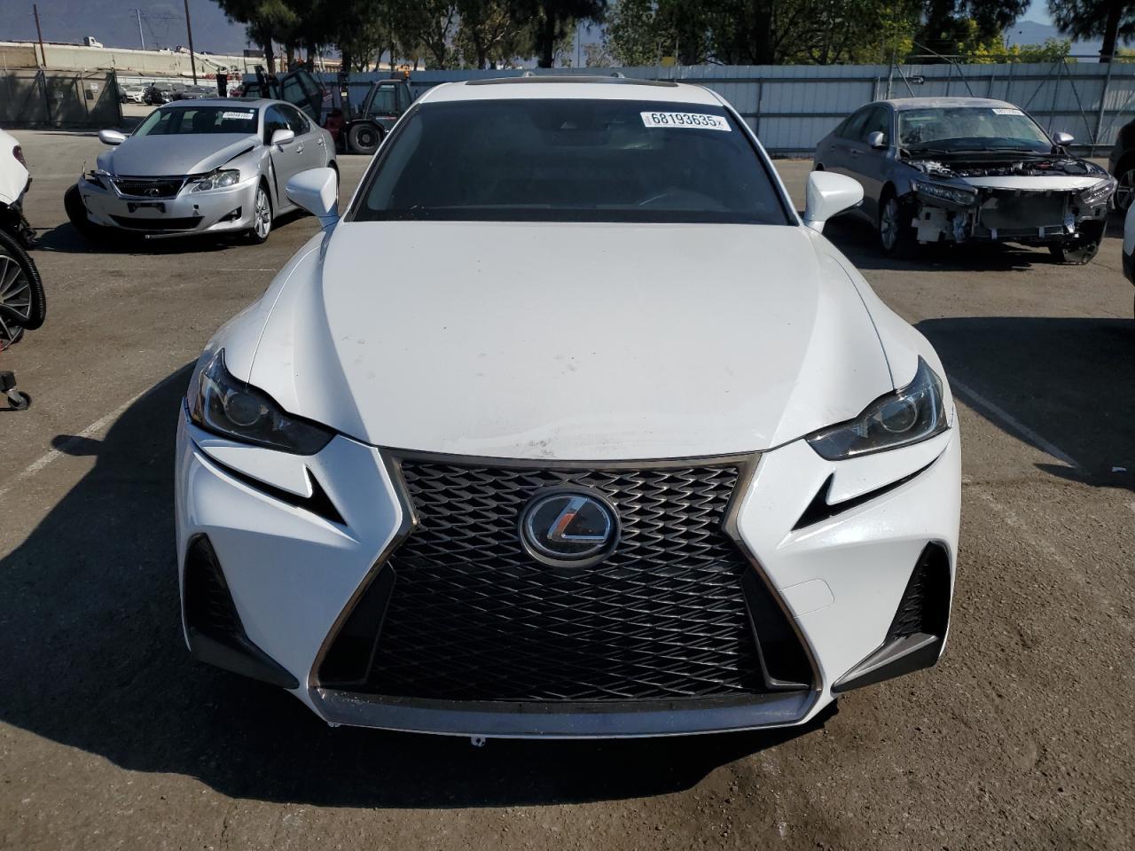 2017 Lexus Is 200T - Фото 5
