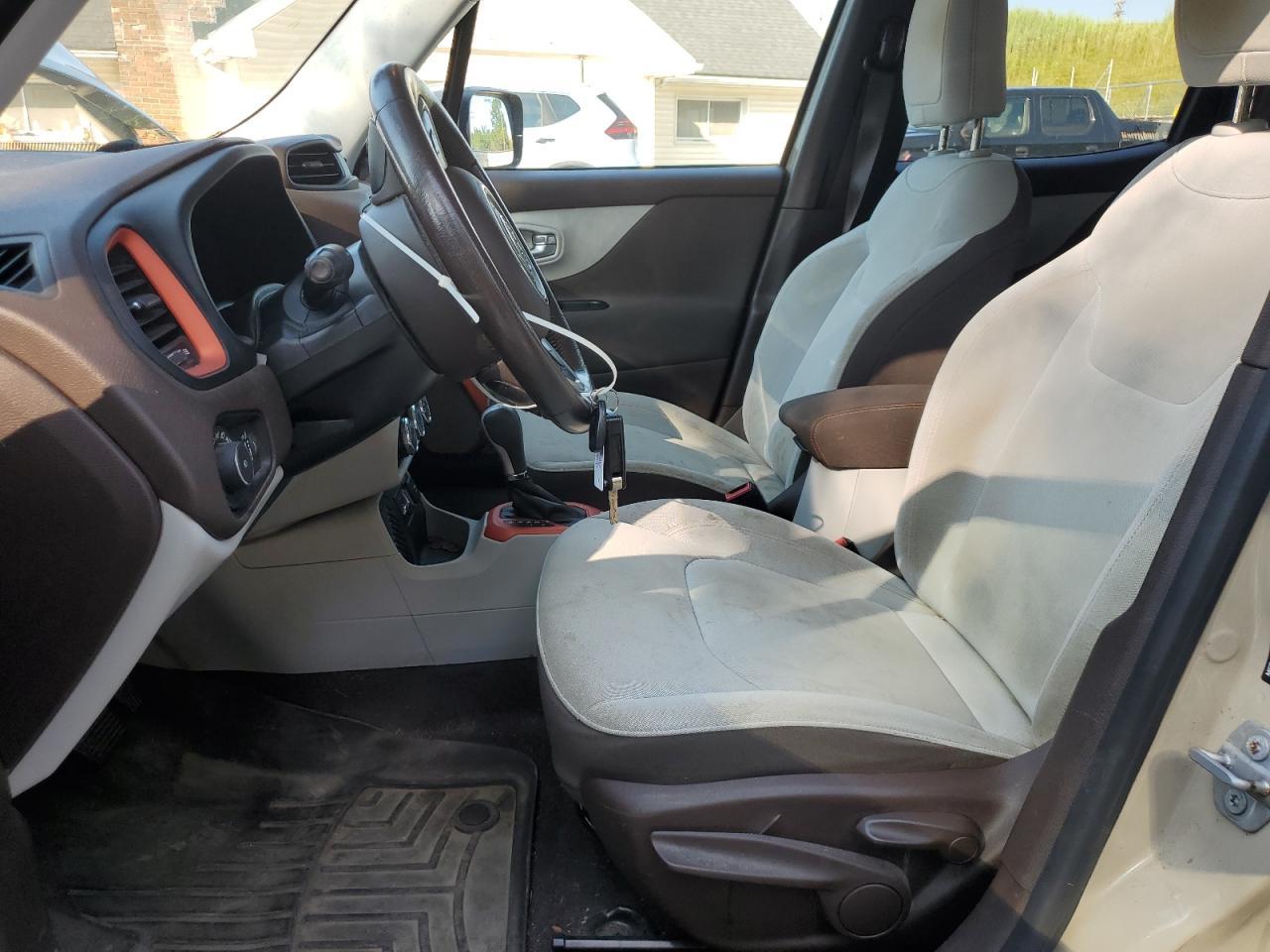 2015 Jeep Renegade Latitude - Image 7