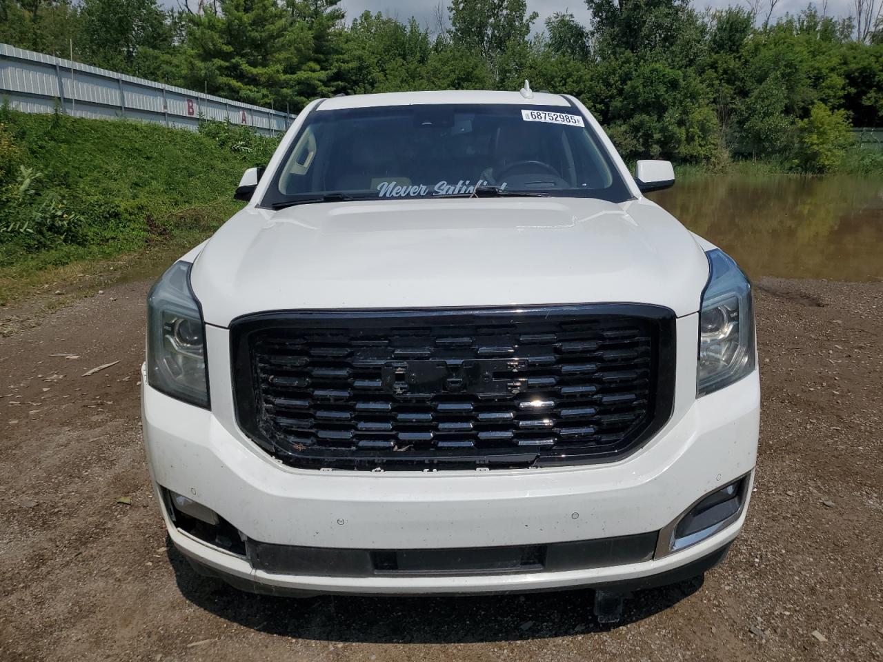 2015 GMC Yukon Denali - Image 5