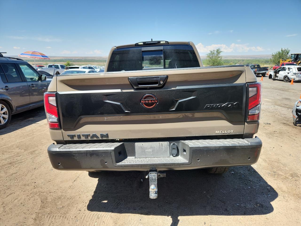 2024 Nissan Titan Pro-4X - Фото 6