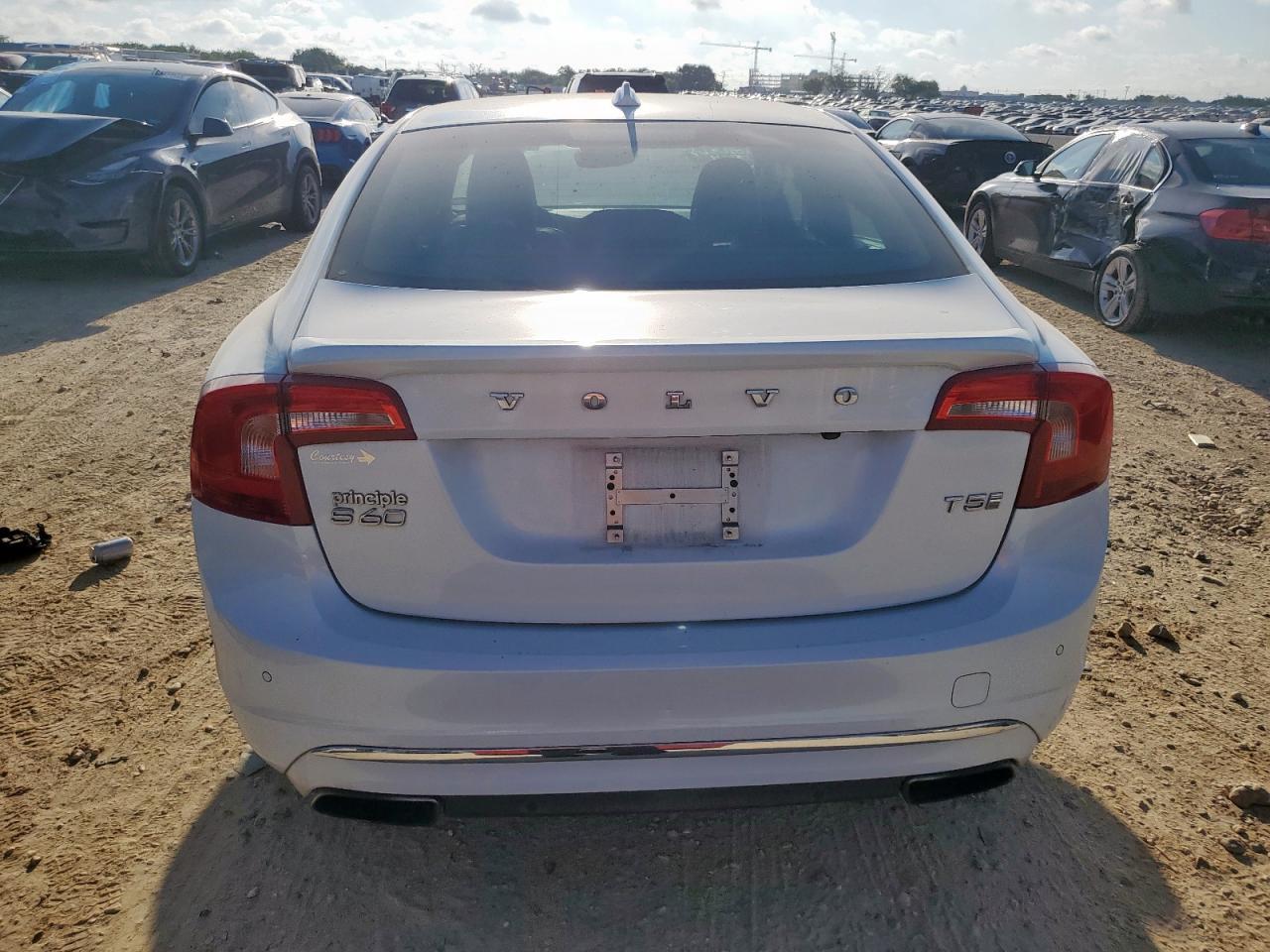 2018 Volvo S60 Platinum - Фото 6