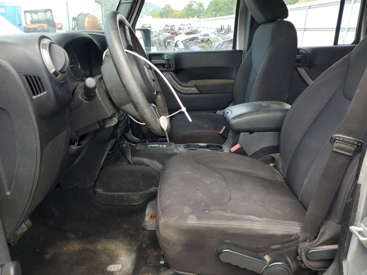 2013 Jeep Wrangler Unlimited Sport - Image 7