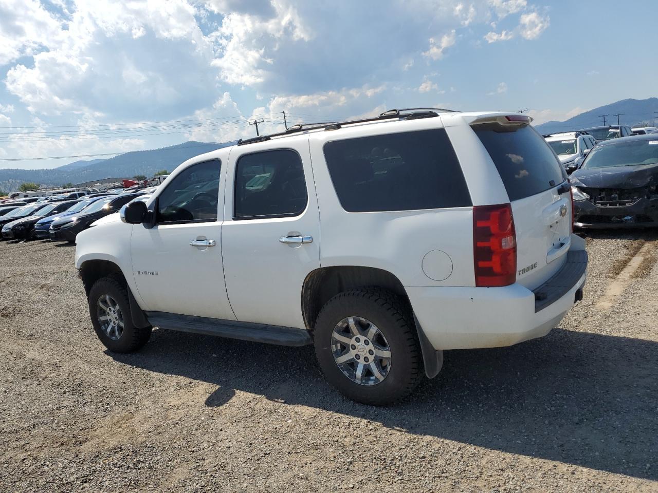 2009 Chevrolet Tahoe K1500 Ls - Image 2