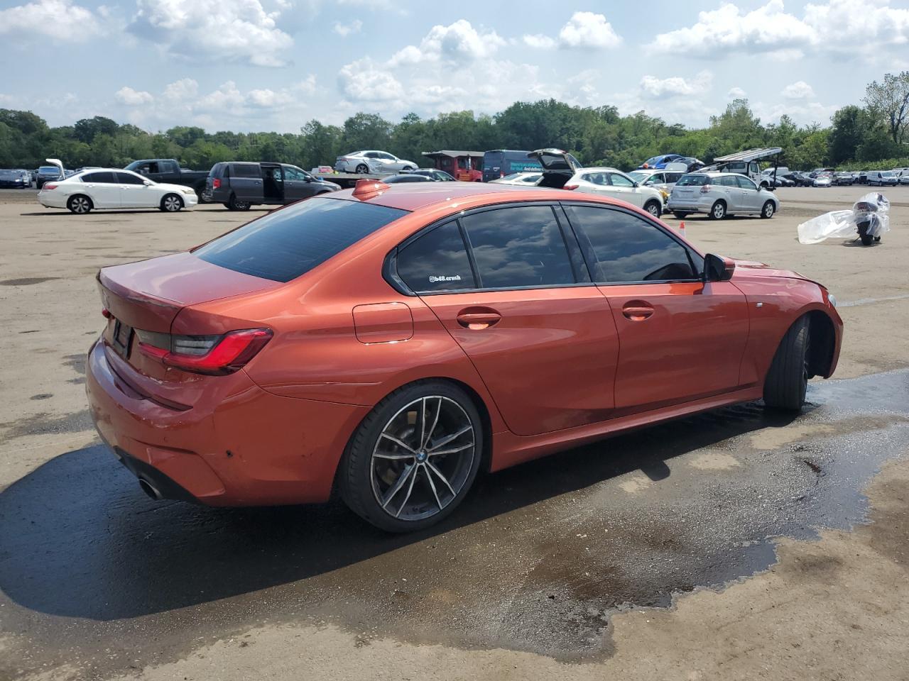 2021 BMW 330Xi - Фото 3