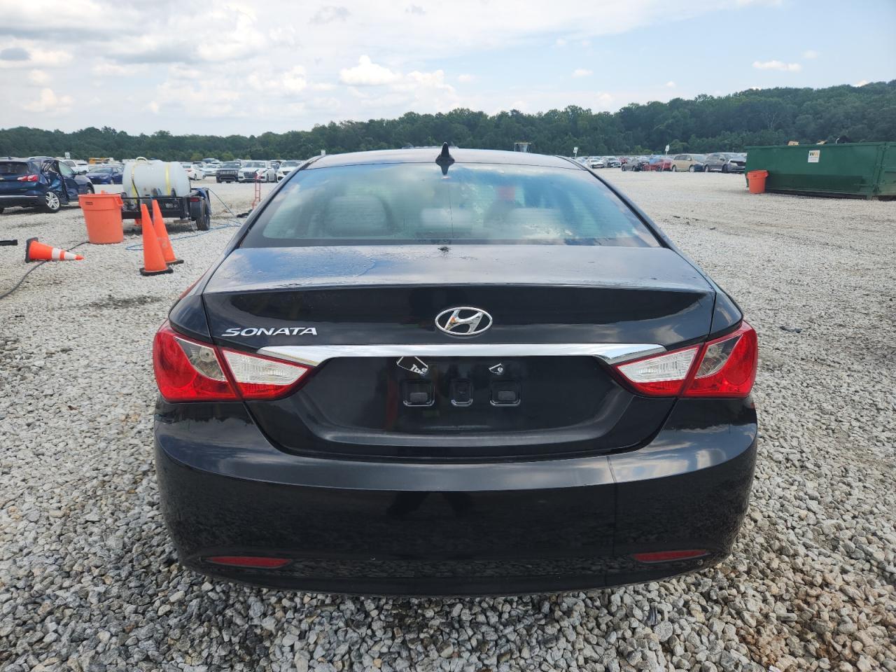 2011 Hyundai Sonata Gls - Image 6