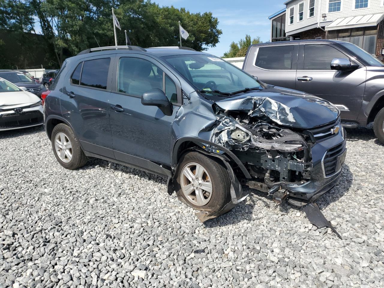 2022 Chevrolet Trax 1Lt - Image 4