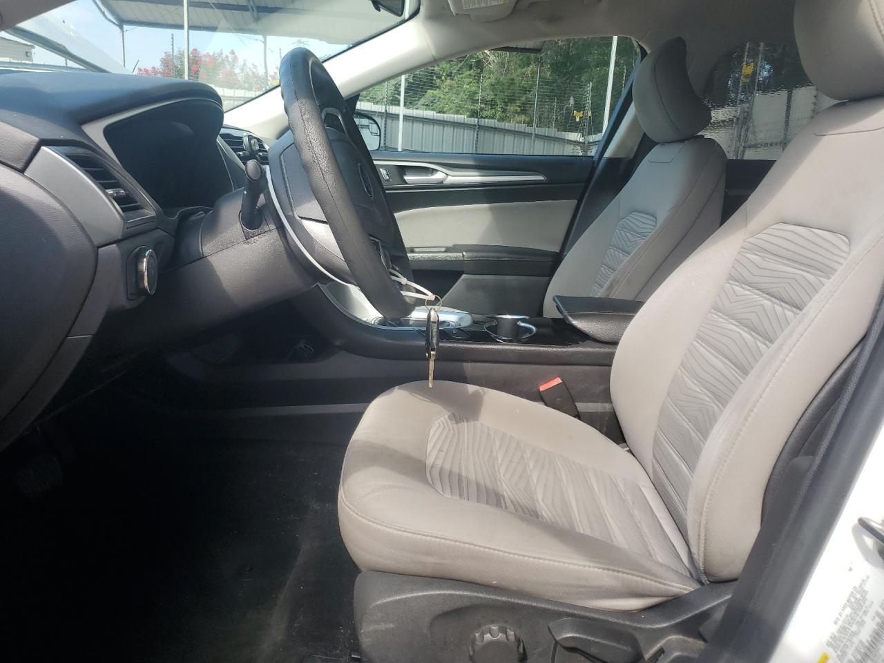 2016 Ford Fusion S - Фото 7