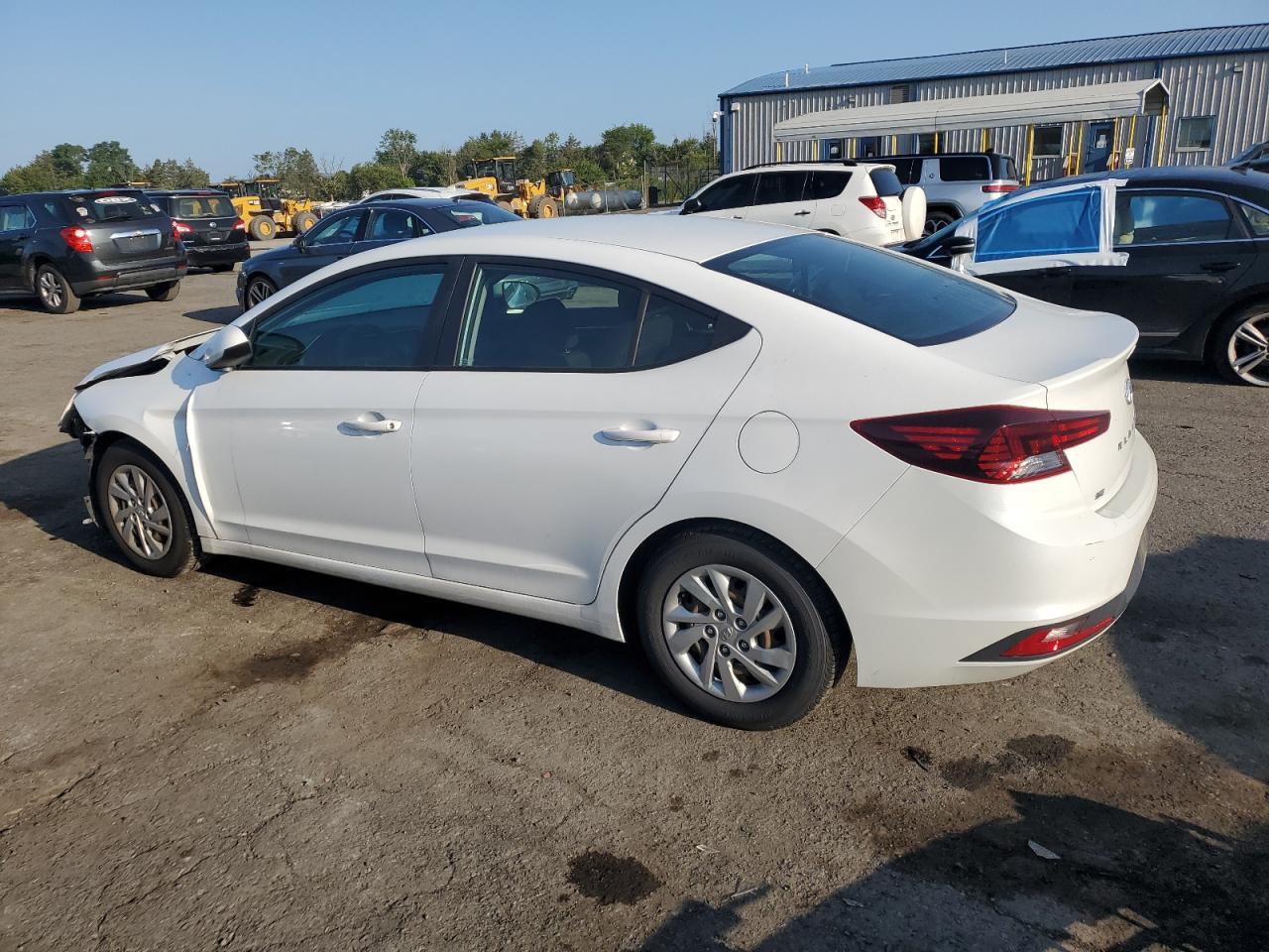 2020 Hyundai Elantra Se - Фото 2