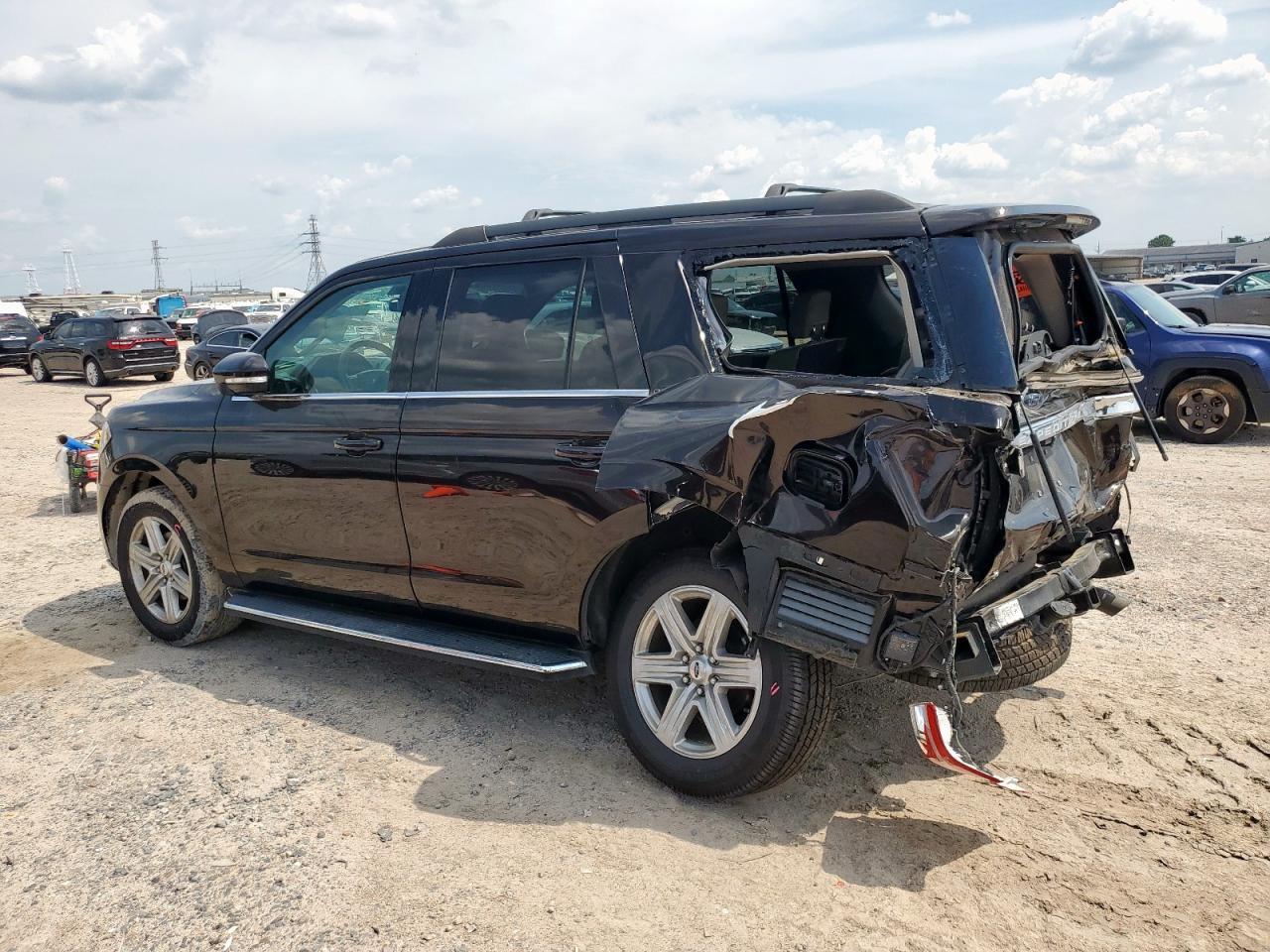 2021 Ford Expedition Xlt - Фото 2
