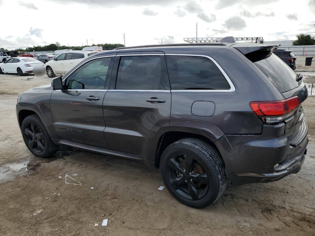 2015 Jeep Grand Cherokee Overland - Image 2