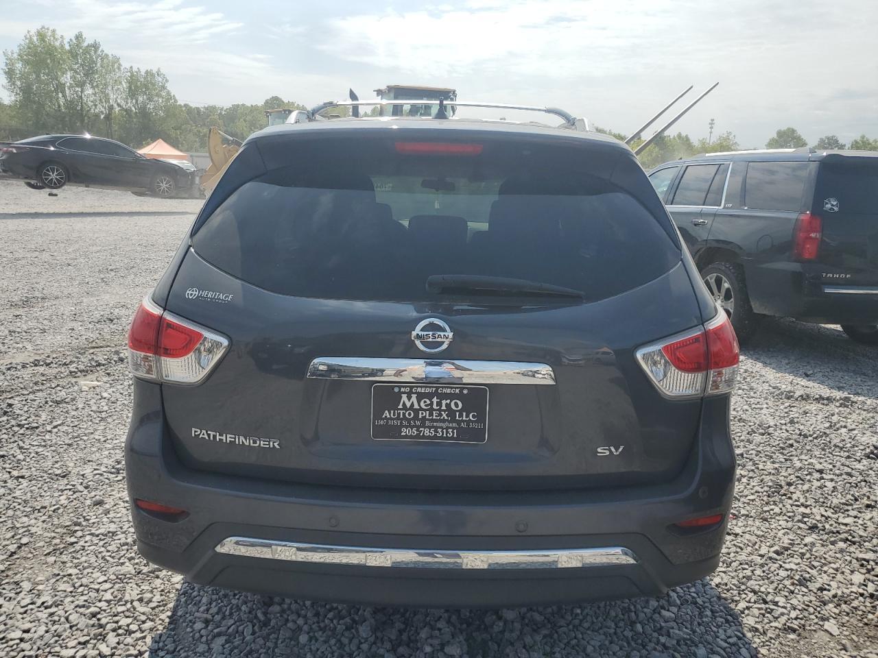 2014 Nissan Pathfinder S - Image 6