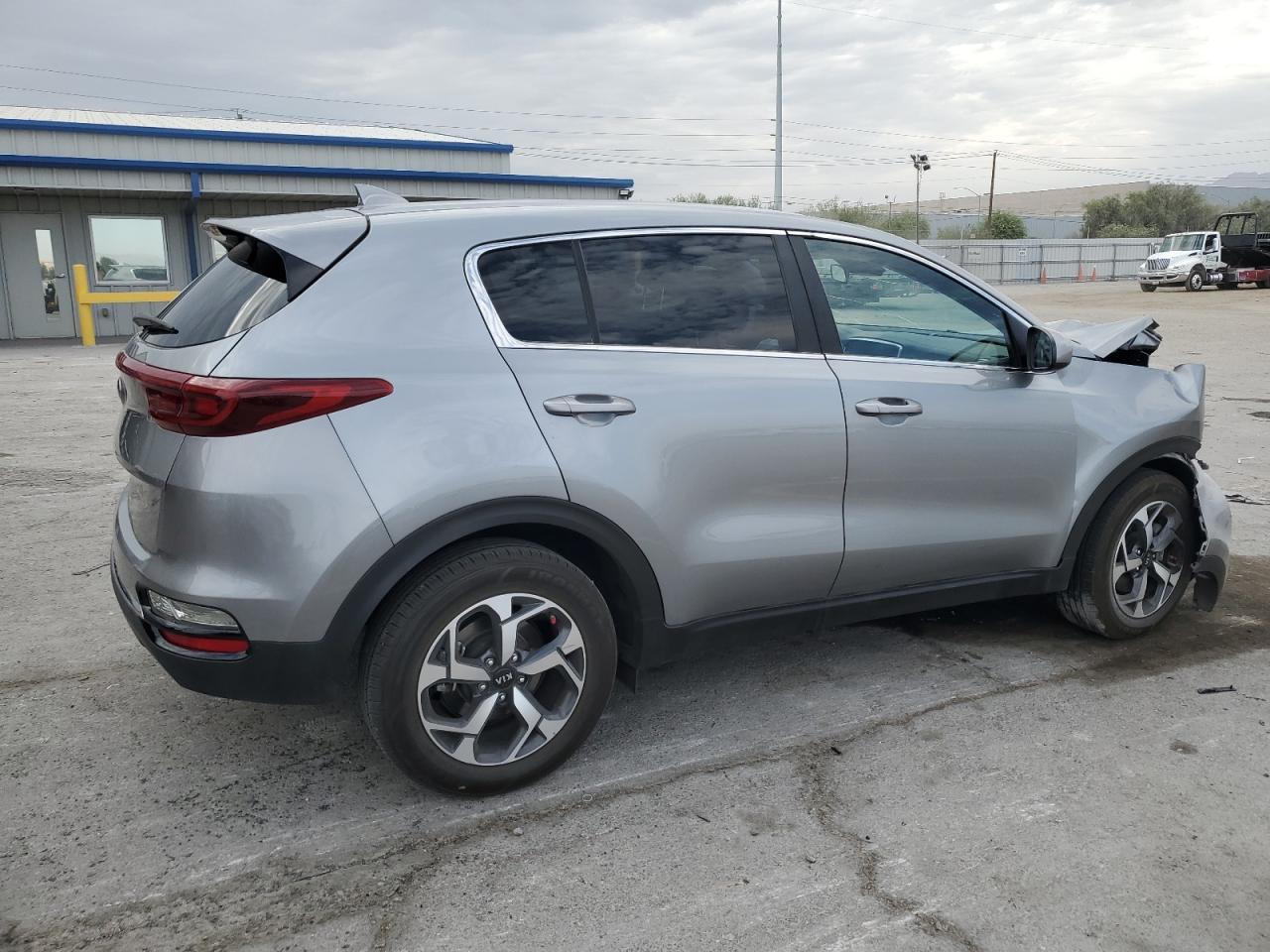 2022 Kia Sportage Lx - Image 4