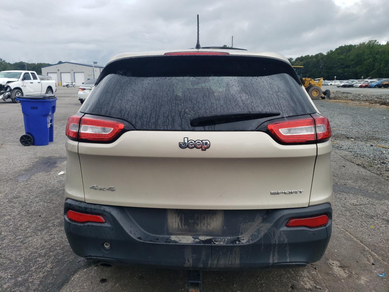 2014 Jeep Cherokee Sport - Image 6