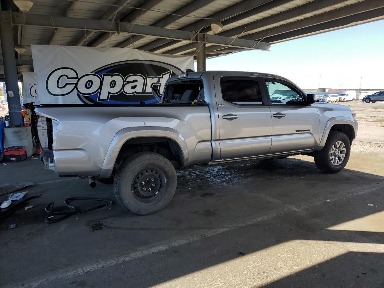 2017 Toyota Tacoma Double Cab - Фото 3